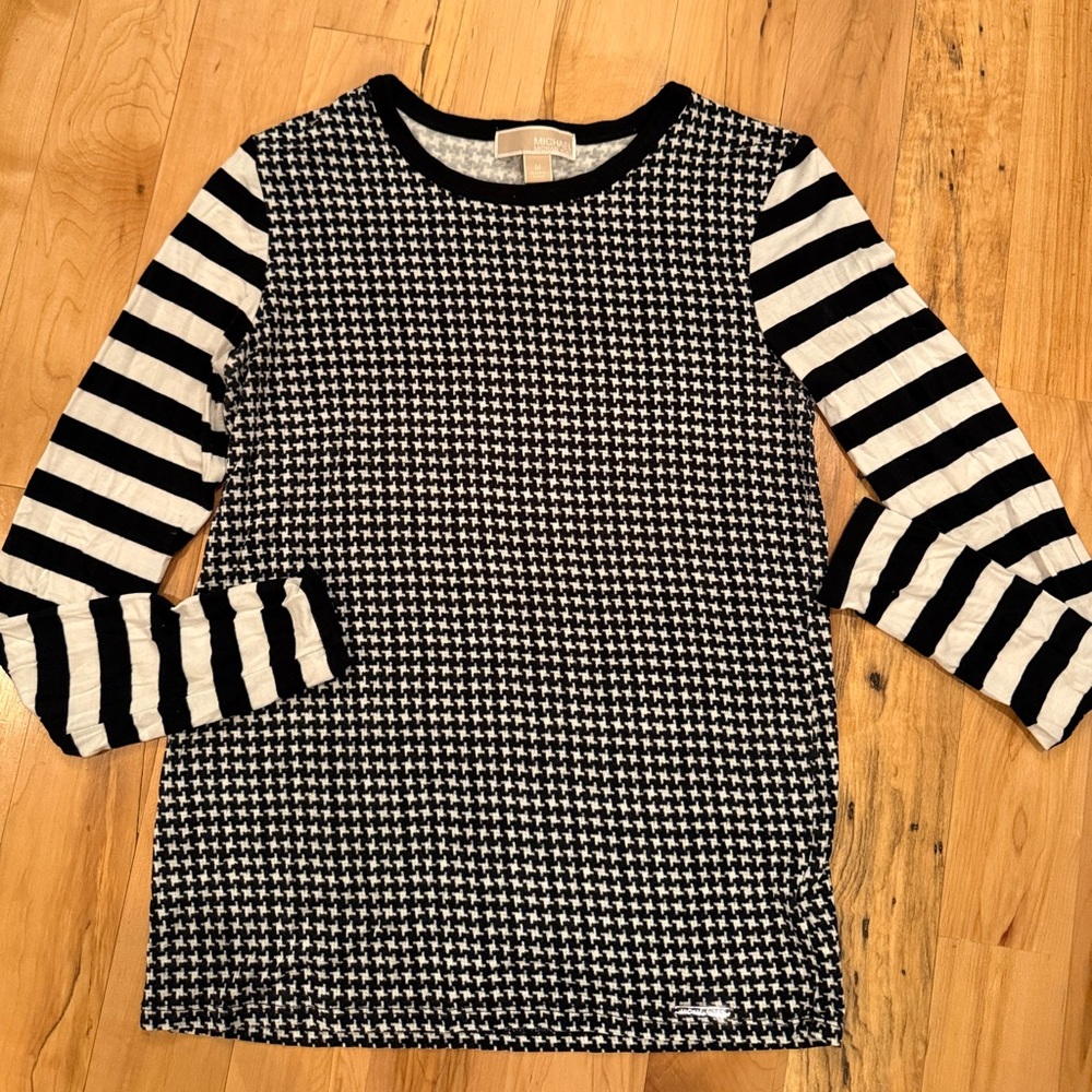 Michael Kors Stylish Black and White Houndstooth Shirt Medium